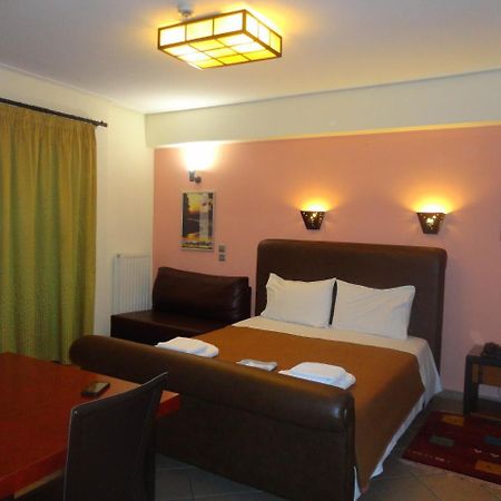 Lirio Guest House Makrakómi Buitenkant foto