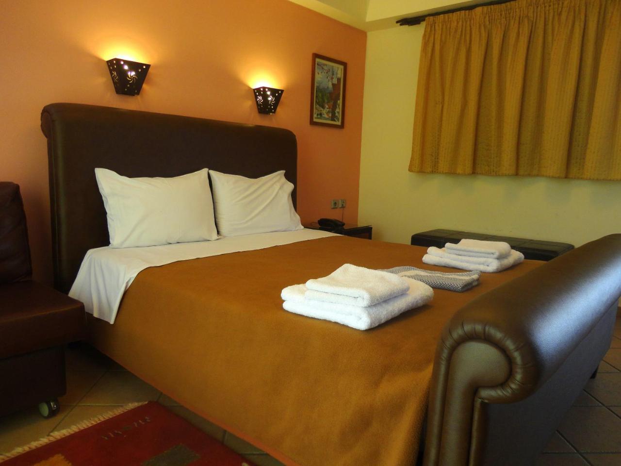 Lirio Guest House Makrakómi Buitenkant foto