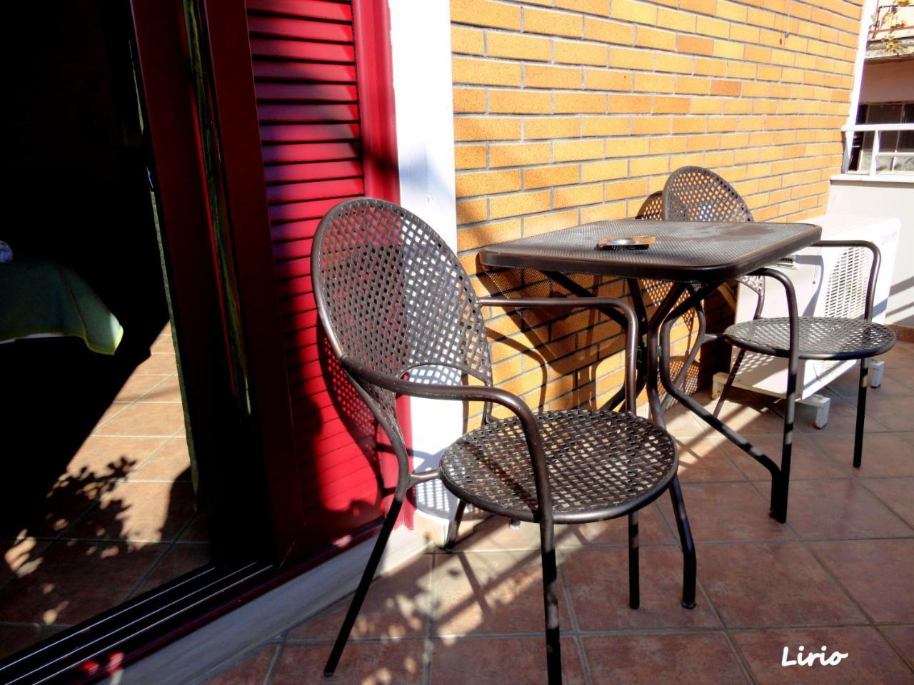 Lirio Guest House Makrakómi Buitenkant foto